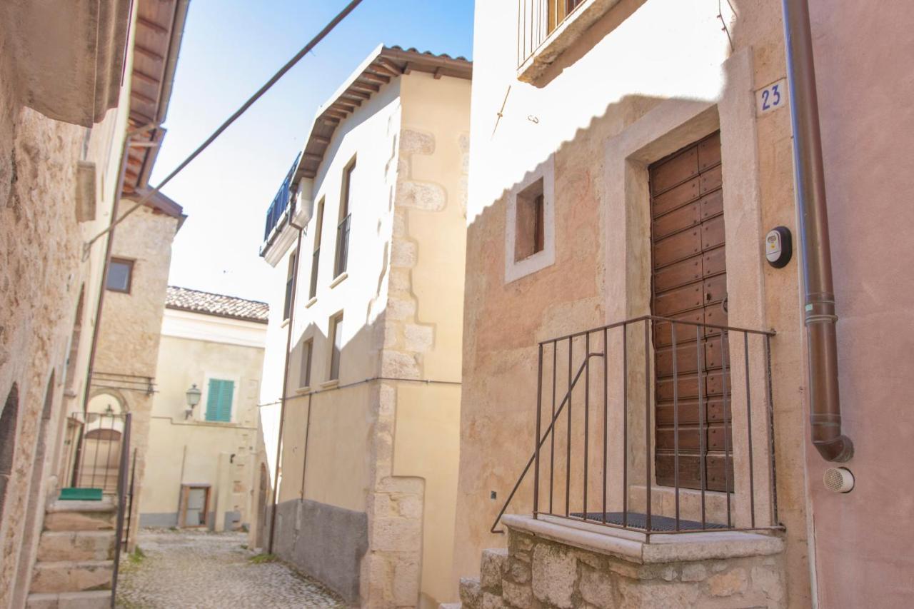 Il Borgo Di San Pio Aparthotel Fontecchio Luaran gambar